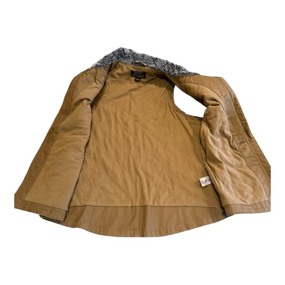 Women's canvas Tan Vest with Conceal carry and Faux Fur Collar - Picture 6 of 14